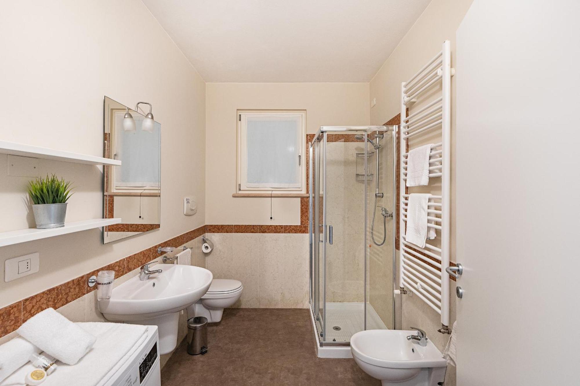 דסנזאנו דל גארדה Residenza Miralago III By Wonderful Italy מראה חיצוני תמונה