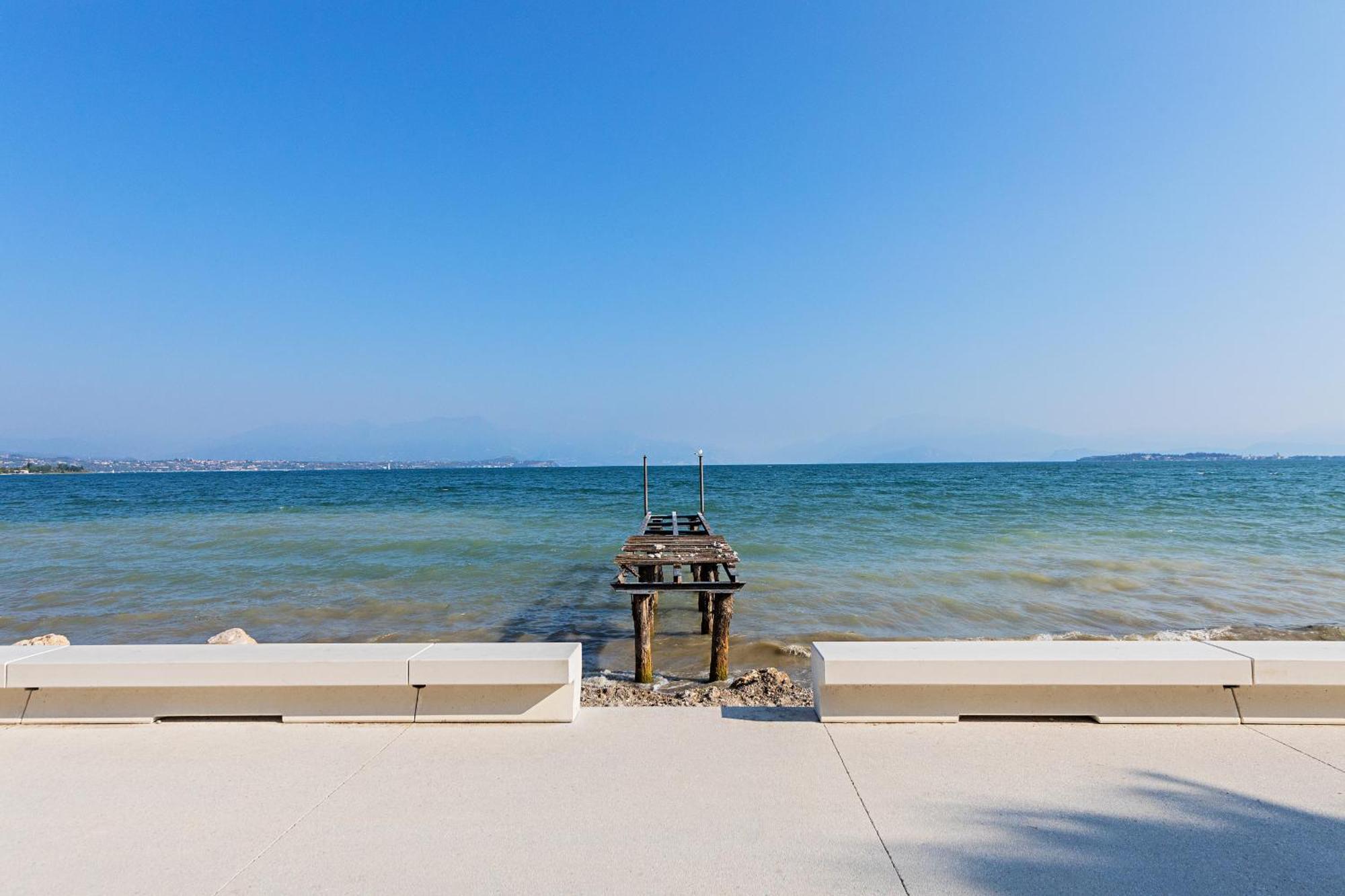 דסנזאנו דל גארדה Residenza Miralago III By Wonderful Italy מראה חיצוני תמונה