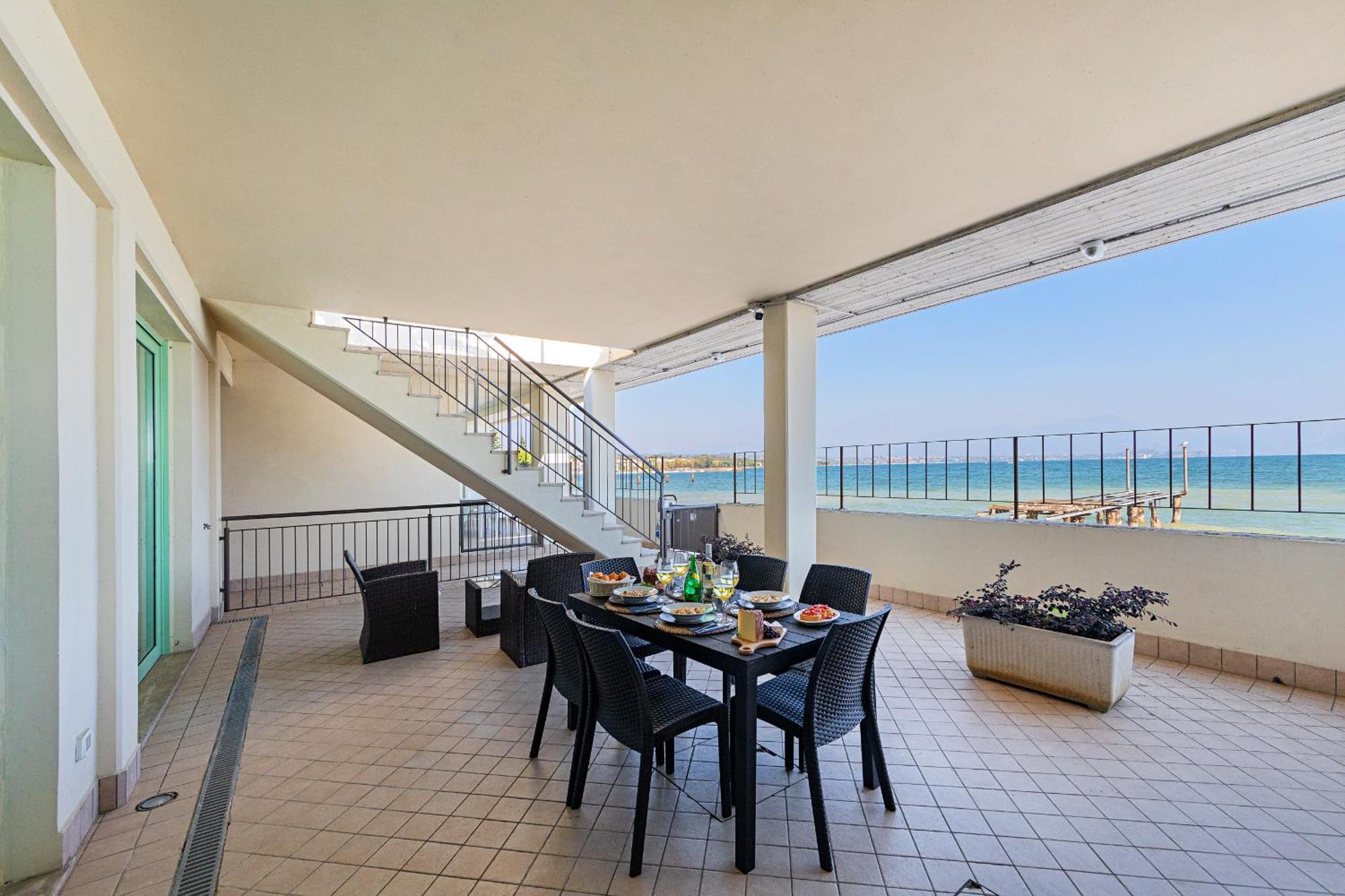 דסנזאנו דל גארדה Residenza Miralago III By Wonderful Italy מראה חיצוני תמונה