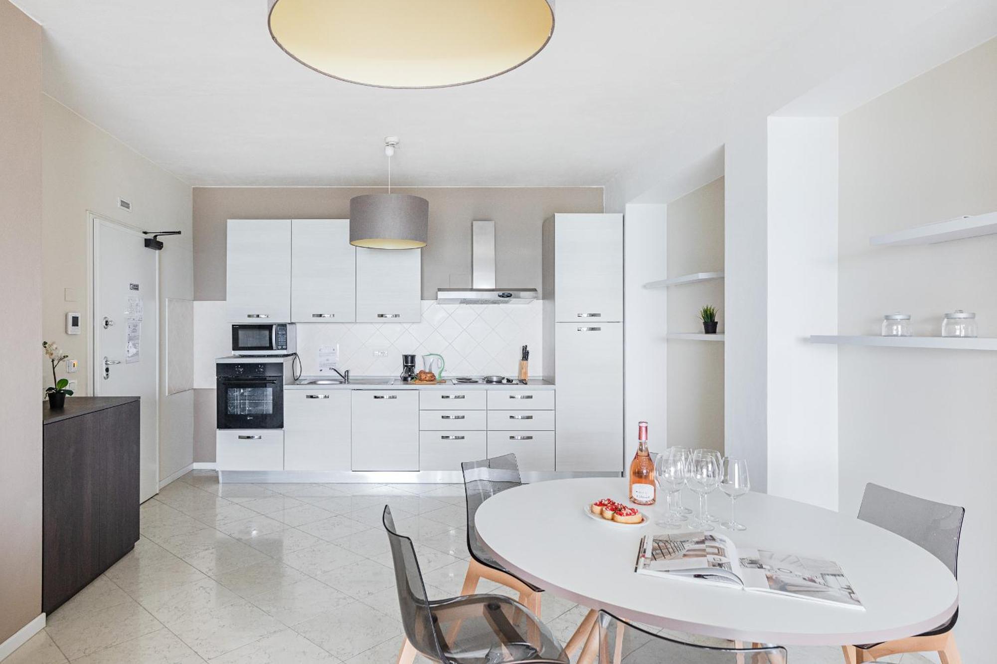 דסנזאנו דל גארדה Residenza Miralago III By Wonderful Italy מראה חיצוני תמונה